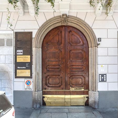 Milano City Apartments - Duomo Brera - Elegant Suite In Design District Екстериор снимка
